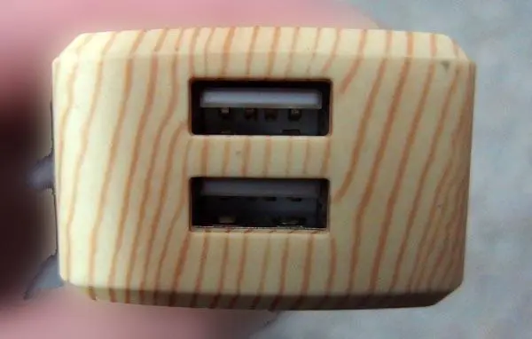 Photo de l’avis officiel: SELTY Chargeur USB — risque: Choc électrique