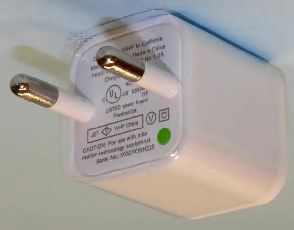 Photo de l’avis officiel: Flextronics power supply Chargeur USB — risque: Choc électrique