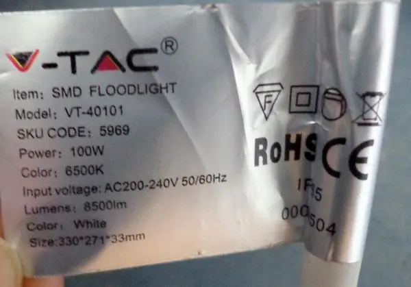 Photo de l’avis officiel: V-TAC LED Floodlight SMD Series Projecteur LED — risque: Choc électrique (A11/0052/19)