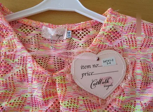 Photo de l’avis officiel: Cat Walk Robe d’enfant — risque: Blessures