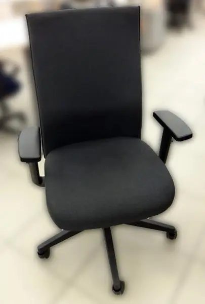 Photo de l’avis officiel: Unique Chaise de bureau — risque: Blessures