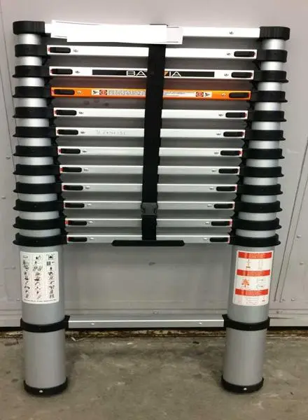 Foto dell’avviso ufficiale: Batavia Telescopic ladder - Giraffe 3.88 Scala telescopica — rischio: Lesioni