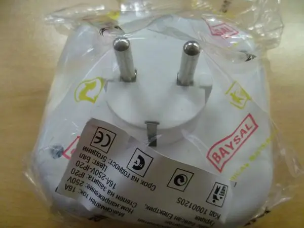 Foto do aviso oficial: BAYSAL Tomada multiplug — risco: Choque elétrico (A12/1345/19)