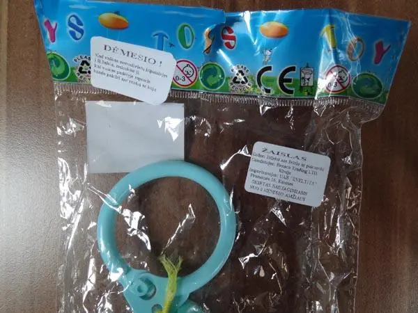 Foto aus der offiziellen Meldung: Toys Klapperkette — Risiko: Ersticken