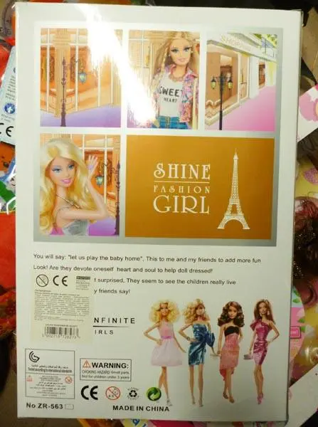 Foto do aviso oficial: Shine Fashion Girl Boneca de plástico com acessórios — risco: Químico