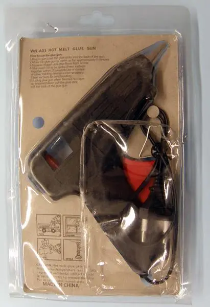 Photo de l’avis officiel: Hot Melt Glue Gun Pistolet à colle — risque: Choc électrique (A12/1483/19)