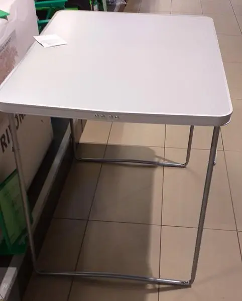 Photo de l’avis officiel: Table portable — risque: Blessures