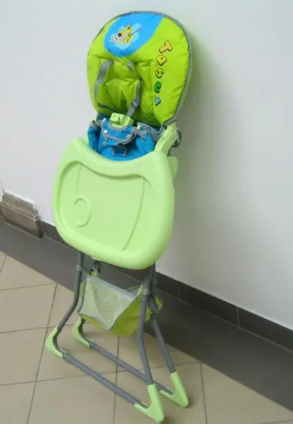Foto uit de officiële melding: Touragoo Highchair Kinderstoel — risico: Verwonding