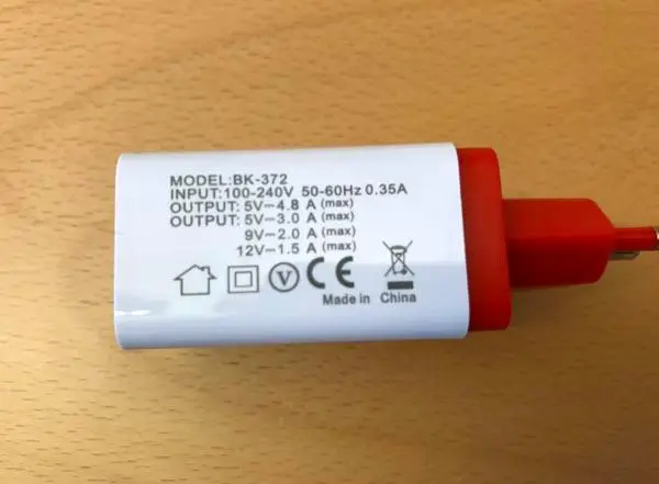Photo de l’avis officiel: Qualcomm Quick charge 3.0 Chargeur USB — risque: Environnement