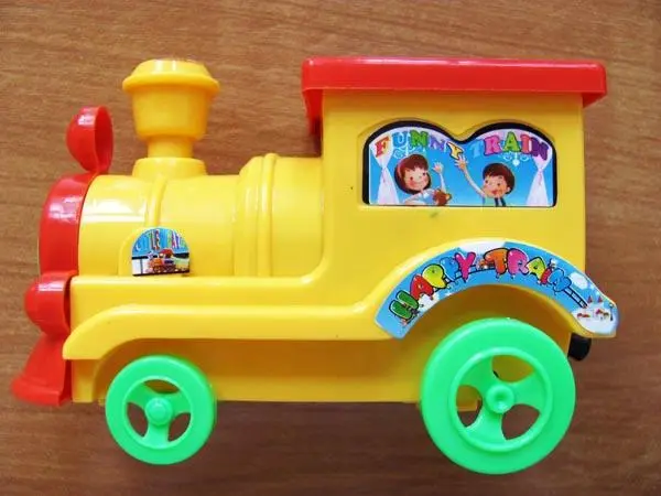 Photo de l’avis officiel: Toys Toys Funny Train / Happy Train / Cute Train Tirez le jouet — risque: Étouffement & Coupures