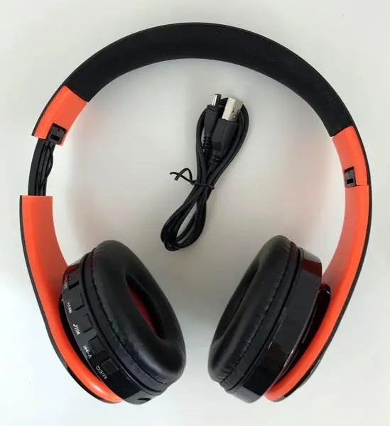 Photo from the official notice: Wireless headset — chemical & environment risk