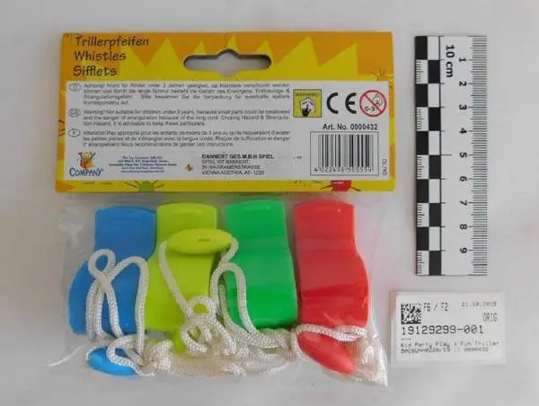 Foto aus der offiziellen Meldung: Kid Party  Play&amp;Fun Trillerpfeifen — Risiko: Gehörschaden