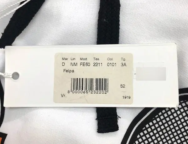 Foto aus der offiziellen Meldung: BIKKEMBERGS Kinder-Sweatshirt — Risiko: Strangulierung (A12/1756/19)