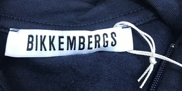 Foto do aviso oficial: BIKKEMBERGS Pijama infantil — risco: Estrangulamento (A12/1701/19)