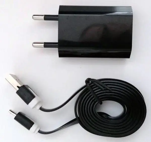 Foto do aviso oficial: 4-OK Pack Cable Data Flat+Travel Charger 1Amp USB Black Conjunto de carregador USB — risco: Choque elétrico
