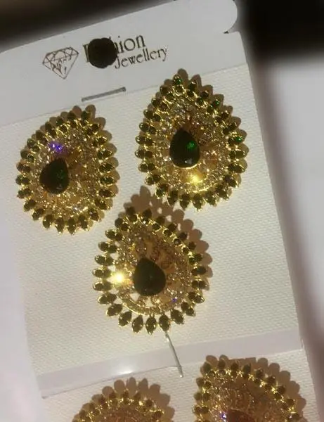 Foto dell’avviso ufficiale: Fashion jewellery Smycke set Set di gioielli — rischio: Rischio chimico