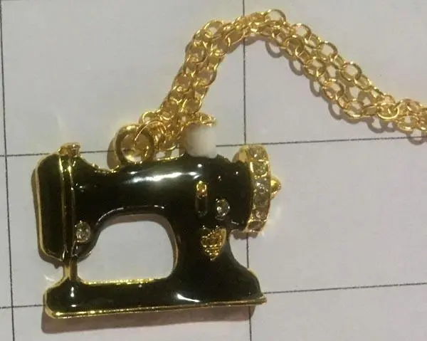 Foto dell’avviso ufficiale: Halsband Collane — rischio: Rischio chimico
