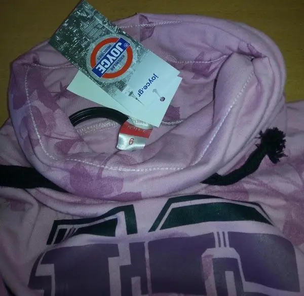 Foto do aviso oficial: Joyce JC Girl Conjunto de roupas para meninas — risco: Estrangulamento