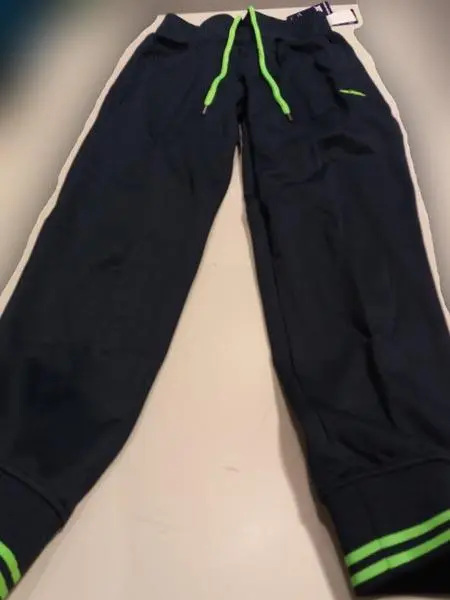 Foto dell’avviso ufficiale: JOMA SPORT Tuta per bambini — rischio: Lesioni & Strangolamento