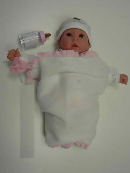 Foto do aviso oficial: Small Foot Emilia Boneca de bebé — risco: Engasgamento