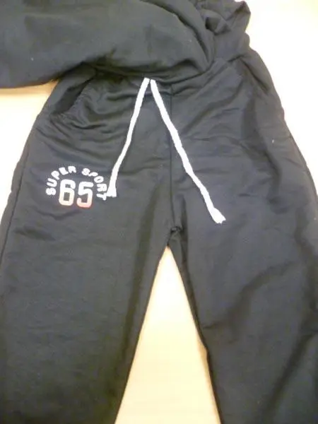 Foto aus der offiziellen Meldung: KWS Kinder Freizeitoutfit — Risiko: Verletzungen (A12/1744/17)