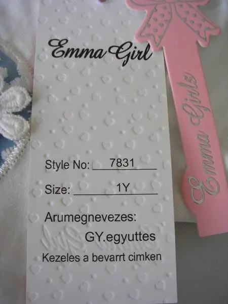 Foto do aviso oficial: Emma Girl Conjunto de roupas para meninas — risco: Engasgamento