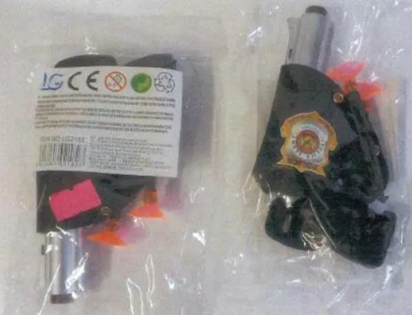 Photo de l’avis officiel: Police Special Mission Pistolet à jouets — risque: Étouffement