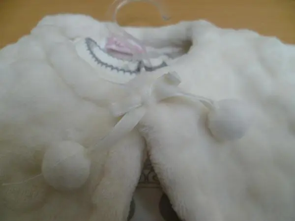 Foto aus der offiziellen Meldung: F &amp; Y Kids Kinderkleidungsset — Risiko: Ersticken