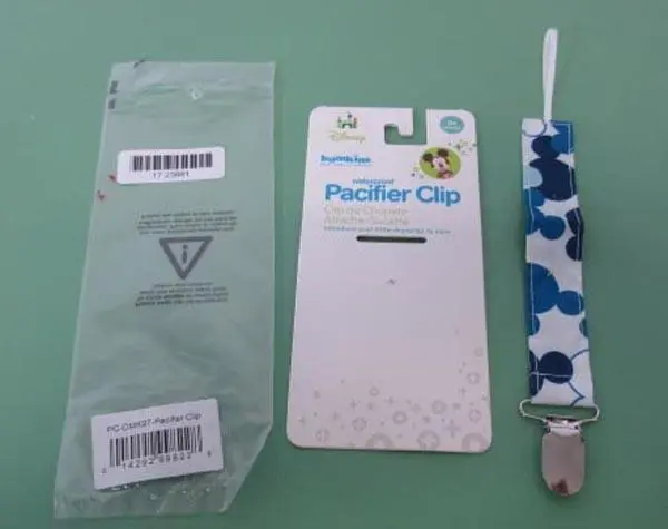 Photo de l’avis officiel: BUMKINS Waterproof pacifier clip Support de sucette — risque: Suffocation