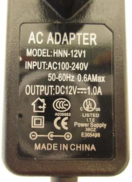 Foto aus der offiziellen Meldung: AC Adapter Stromversorgung — Risiko: Elektrischer Schlag