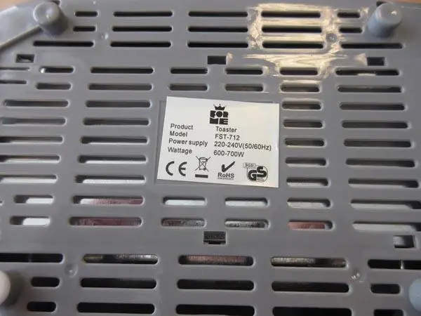 Foto do aviso oficial: FORME Cool Touch Torradeira elétrica — risco: Choque elétrico & Incêndio