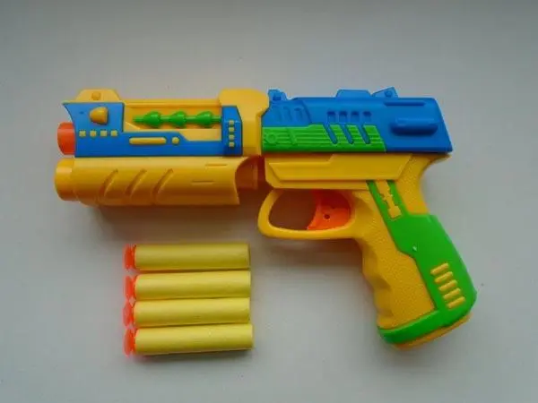 Photo de l’avis officiel: SUPER SHOOTING Pistolet à jouets — risque: Étouffement