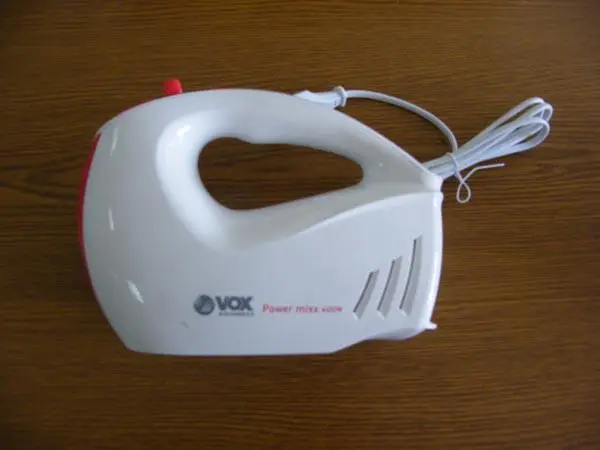 Photo de l’avis officiel: VOX Hand Mixer Mélangeur alimentaire — risque: Choc électrique