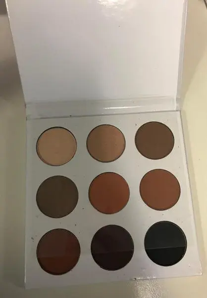 Foto dell’avviso ufficiale: The Bronze Palette EYESHADOW Tavolozza dell'ombretto — rischio: Rischio chimico