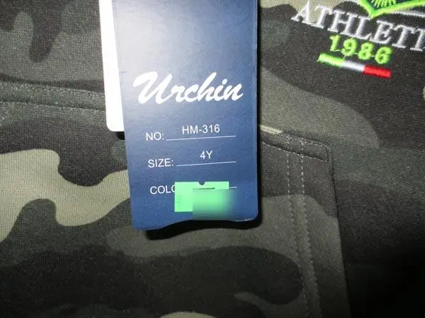 Foto aus der offiziellen Meldung: URKIN Kinder Sweatshirt — Risiko: Strangulierung