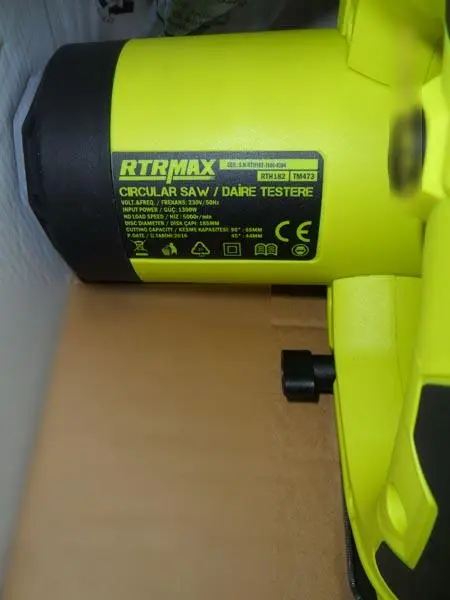 Foto do aviso oficial: RTRMAX Circular Saw Serra circular — risco: Choque elétrico