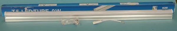 Photo from the official notice: Luxray T5 LED TUBE 9W — electric shock risk