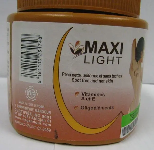 Foto do aviso oficial: Maxi Light Crème Éclaircissante Produto para clarear a pele — risco: Químico