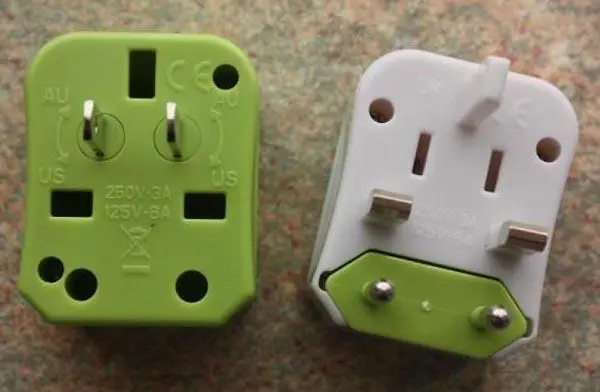 Foto aus der offiziellen Meldung: Travelon Universal Adapter Reisestecker Adapter Set — Risiko: Elektrischer Schlag