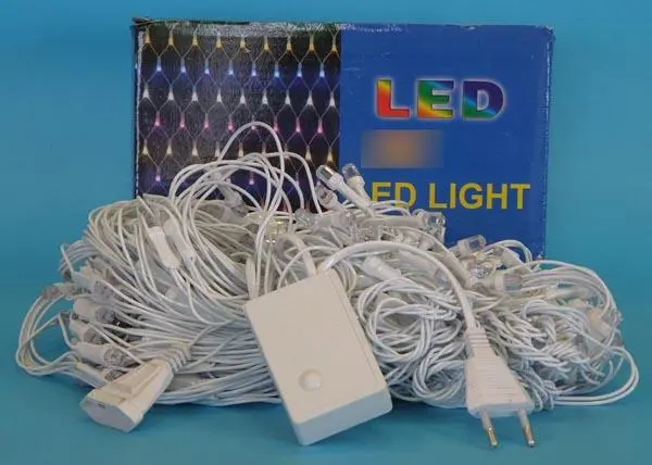 Photo de l’avis officiel: LED LIGHT 320L Chaîne d’éclairage — risque: Choc électrique & Incendie