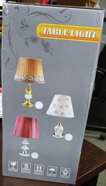 Photo de l’avis officiel: Table Light Lampe de table — risque: Choc électrique