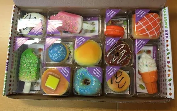 Foto aus der offiziellen Meldung: ToyRock Squeeze the Squishy Lebensmittel imitierende Spielzeug — Risiko: Ersticken