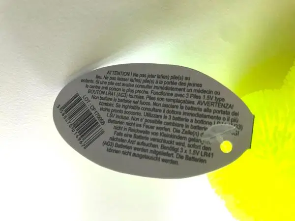 Foto aus der offiziellen Meldung: B&amp;G International PUFFER OURS LUMINEUX/MIT LICHT/FLASHING/LUMINOSA Blinkender Pufferball — Risiko: Chemikalie & Ersticken