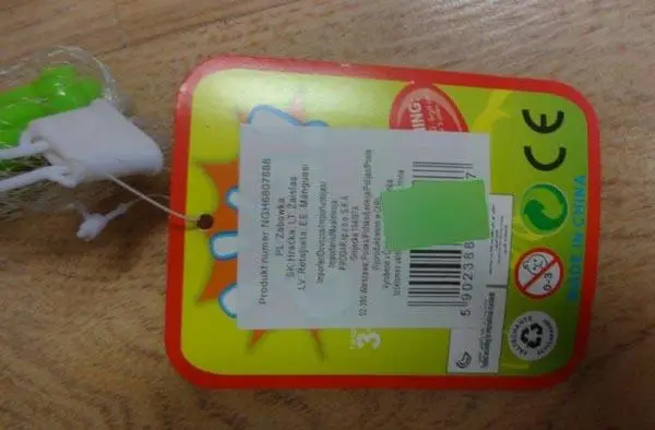 Foto aus der offiziellen Meldung: Kinderrassel — Risiko: Ersticken