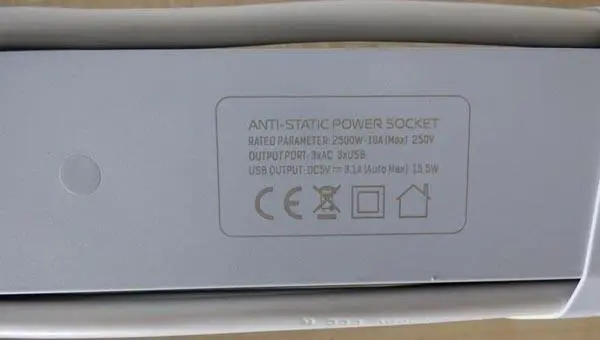 Foto dell’avviso ufficiale: LDNIO 3 POWER SOCKET Cavo di estensione della rete — rischio: Scossa elettrica