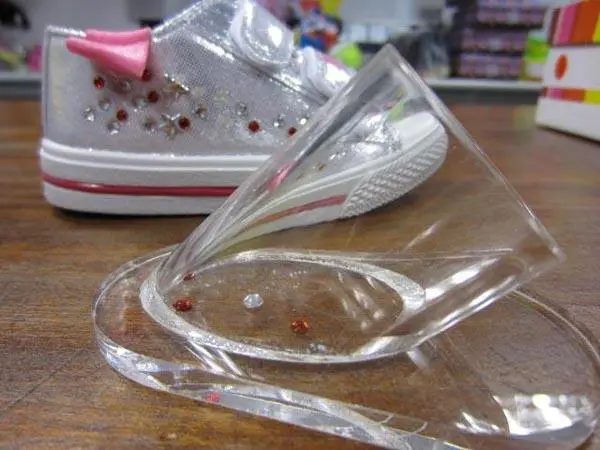 Foto do aviso oficial: KidClub "Athletics" Sapatos para bebés — risco: Engasgamento