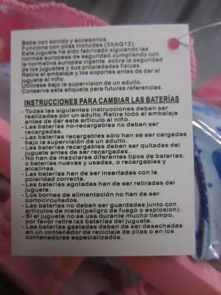 Foto do aviso oficial: Amatoys Boneca de plástico com acessórios — risco: Engasgamento