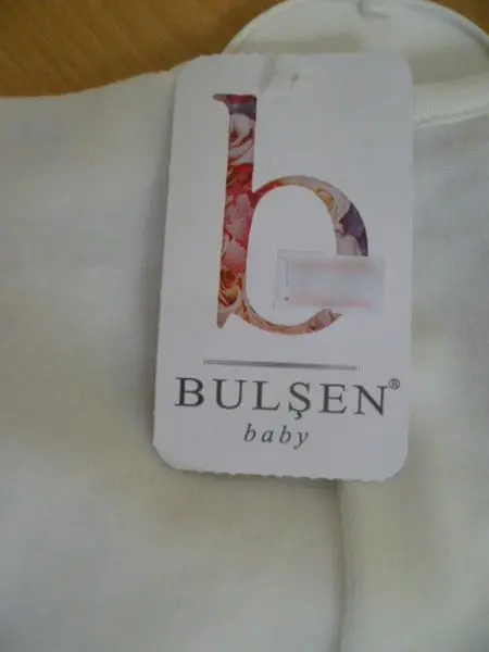 Foto dell’avviso ufficiale: BULSEN BABY Kadife Kemerli Dantelli Elbise Abito da bambino — rischio: Ostruzione delle vie aeree