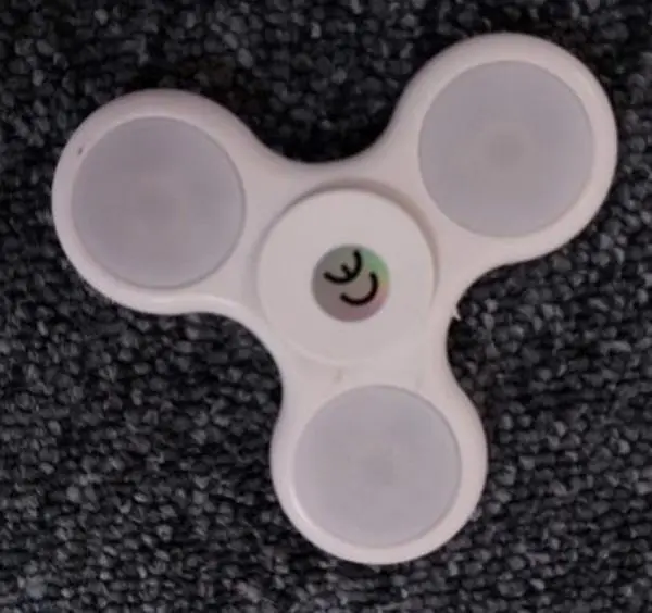 Photo de l’avis officiel: LED Spinner Fidget spinner — risque: Blessures
