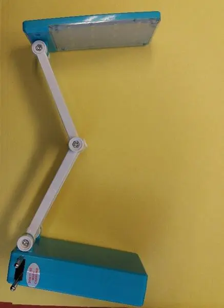 Photo de l’avis officiel: YOLOMO LED FOLDABLE RECHARGEABLE DESK LAMP Lampe de bureau — risque: Choc électrique
